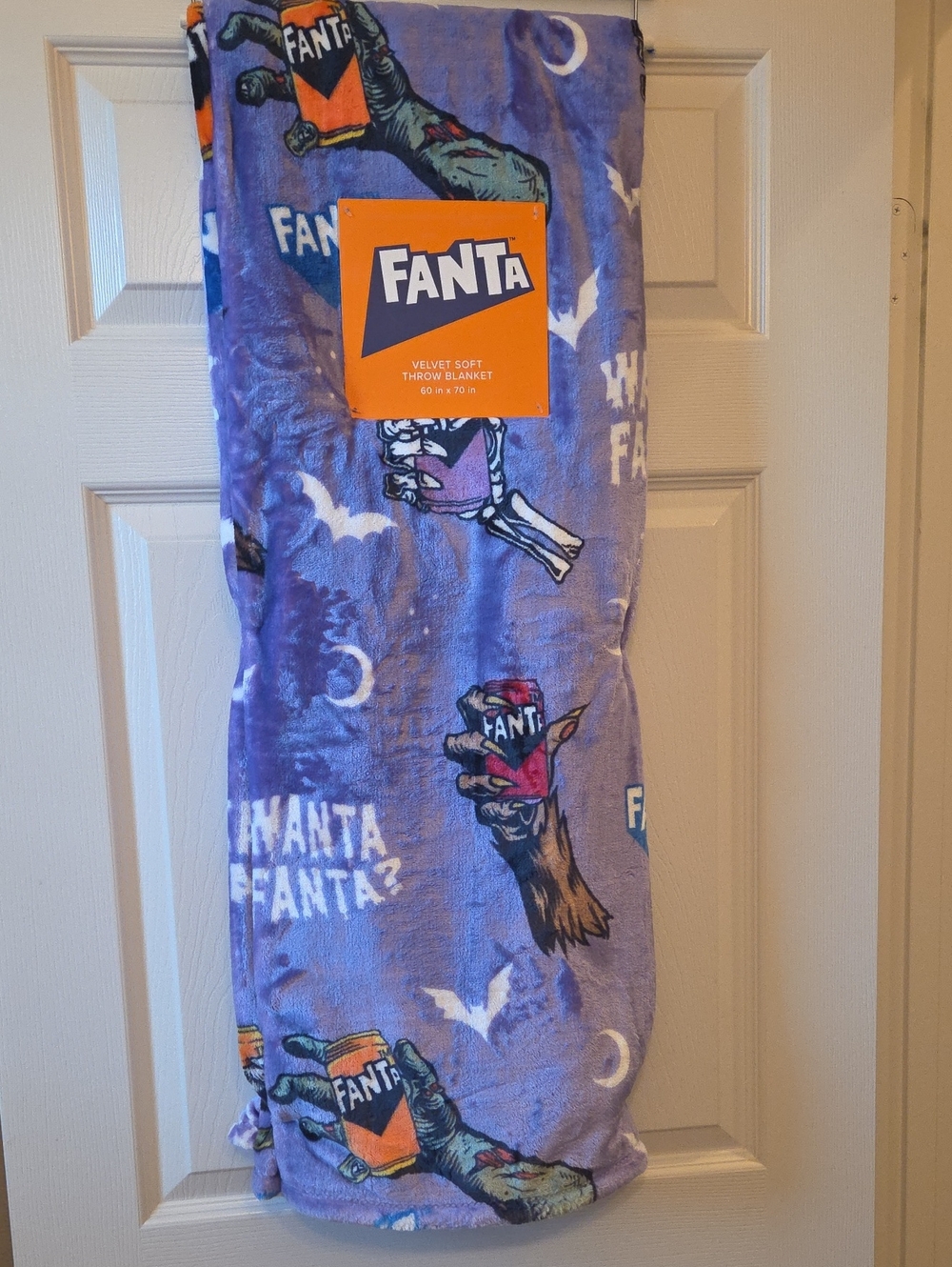 Velvet Soft Fanta Throw Blanket - Purple